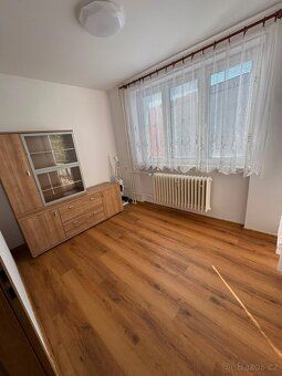 Dlouhodobý pronájem bytu 3+1 s balkonem, 61 m², Sedlčany, ok