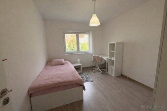 Bungalov - rodinný dům 5+kk se zahradou, nízké náklady, skvě