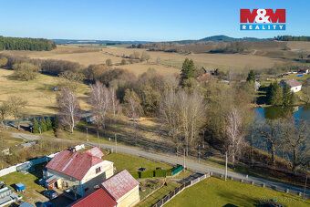 Nabízíme k prodeji pozemek k bydlení o rozloze 1787 m2, kter