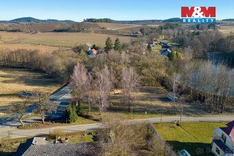 Nabízíme k prodeji pozemek k bydlení o rozloze 1672 m2, kter