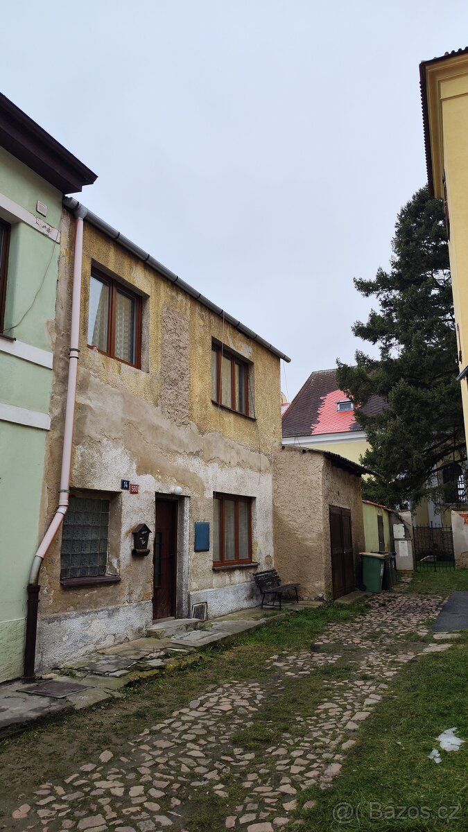 Ideální 1/3 rodinného domu v historickém srdci Kostelce nad 