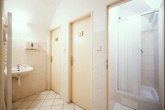 Nabízíme k prodeji reprezentativní kancelářské prostory situ