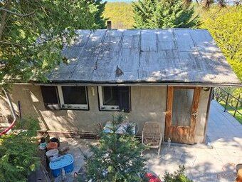 Prodej podsklepené chaty v Brně-Jehnicích. Zast. pl. 27 m 2 