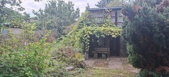 Prodej podsklepené chaty v Brně-Jehnicích. Zast. pl. 27 m 2 