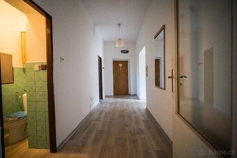 Nabízíme k prodeji prostorný byt o dispozici 3+1 a celkové v