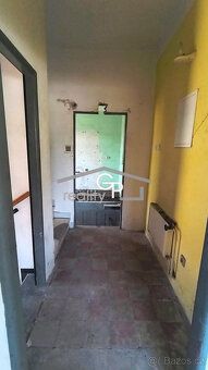 Nabízíme prodej RD o dispozici 3+1 s terasou, o zastavěné pl