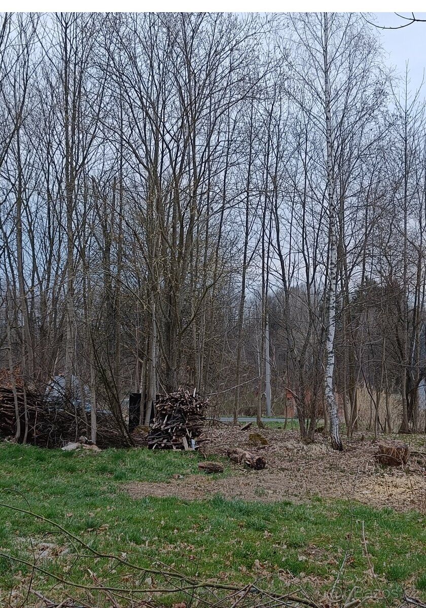 Prodám pozemek, 1072m2, dle ÚPD určený pro bydlení venkovské