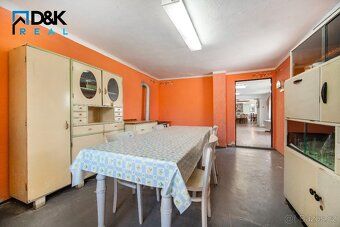 Nabízíme Vám ke koupi zděnou spolkovou chatu o výměře 202 m²