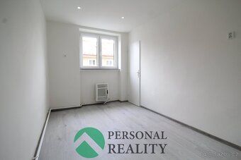 Ev.č. 02982 Nabízím k pronájmu světlý, vzdušný byt 3+1 v kli