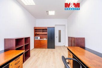 K pronájmu kancelář o velikosti 15 m² v 5. patře administrat