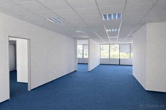 K pronájmu kancelář o velikosti 15 m² v 5. patře administrat