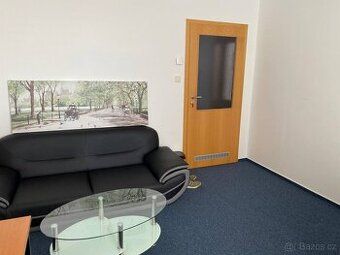 K pronájmu kancelář o velikosti 15 m² v 5. patře administrat