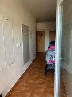 Prodej mezonetového bytu 3+kk se zahradou, garáží a parkován