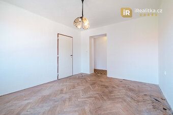 Prodej bytu o dispozici 2+1 s balkonem a dvěma sklepy, který