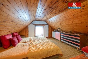 Nabízíme k prodeji krásnou chalupu o dispozici 3+1 s možnost