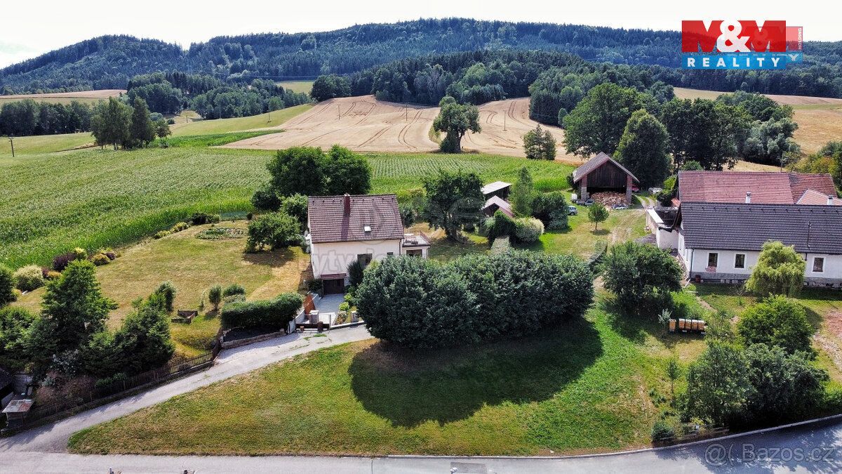 Nabízíme k prodeji zahradu o rozloze 717 m² v klidné části o