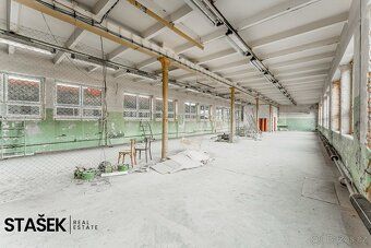 Nabízíme pronájem prostorné výrobní a skladové plochy o celk
