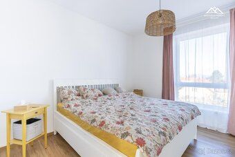 Nabízíme Vám k pronájmu velice pěkný byt o dispozici 2+kk a 
