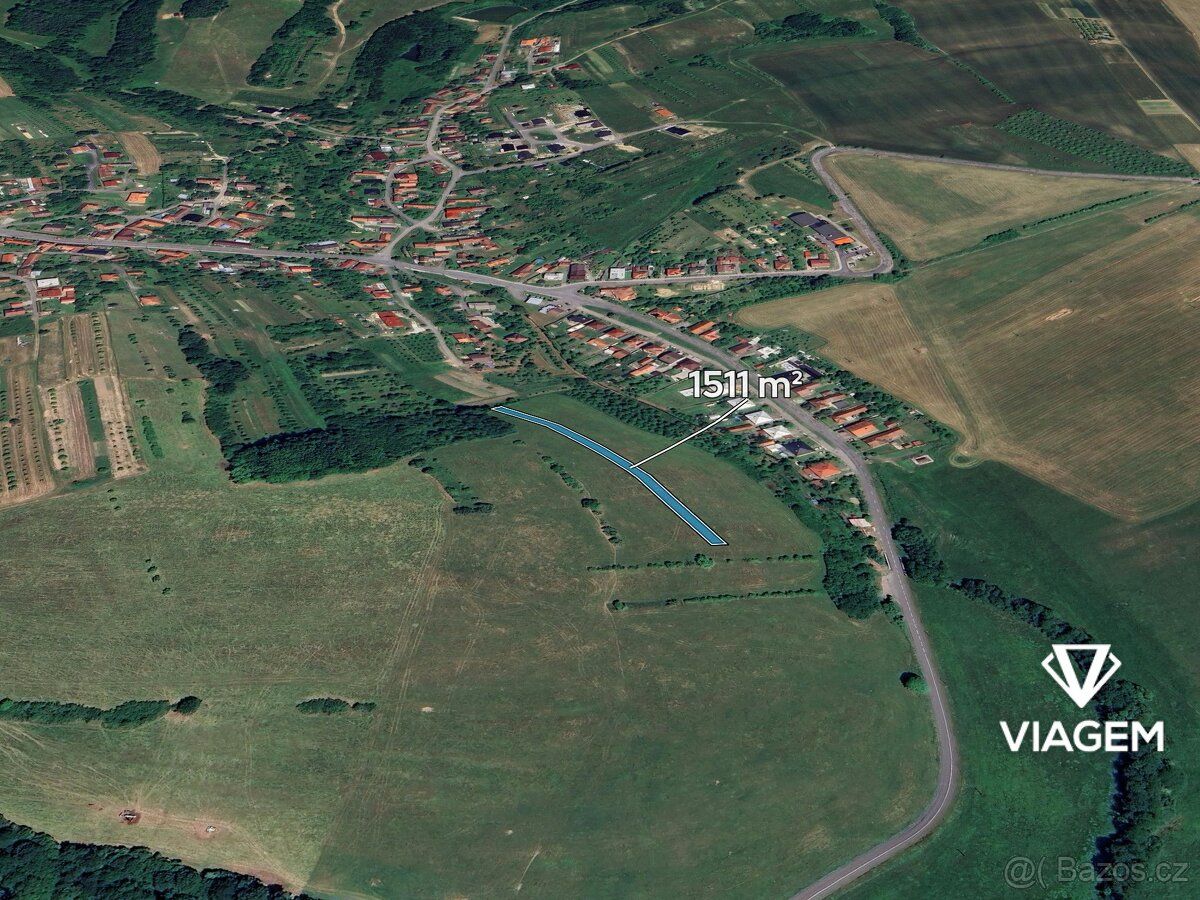 V exkluzivním zastoupení majitele nabízíme k prodeji pozemek