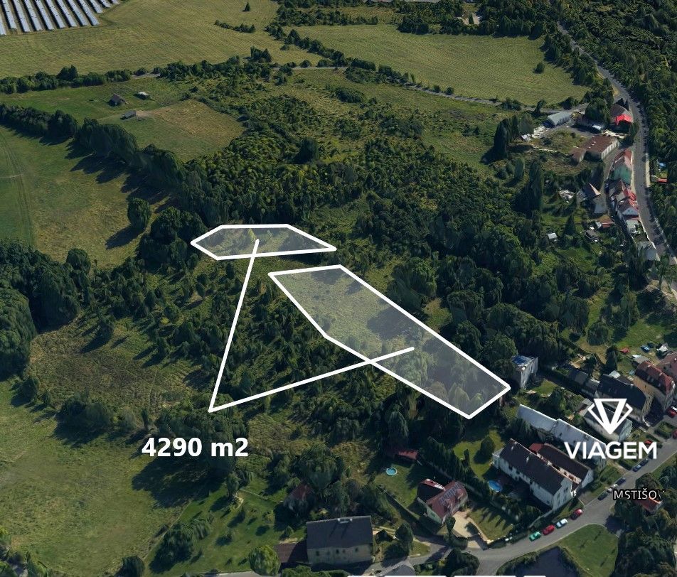 Nabízíme k prodeji ideální podíl 14,88 % na pozemku o celkov