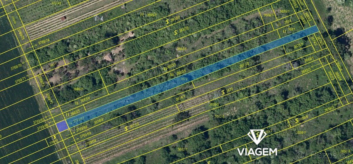 Nabízíme k prodeji podíl 50 % na dvou pozemcích v klidné lok