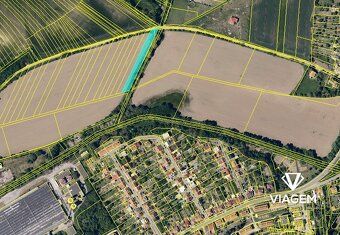 Exkluzivně Vám nabízíme podíl 1/6 (tj. 394 m²) na souboru po