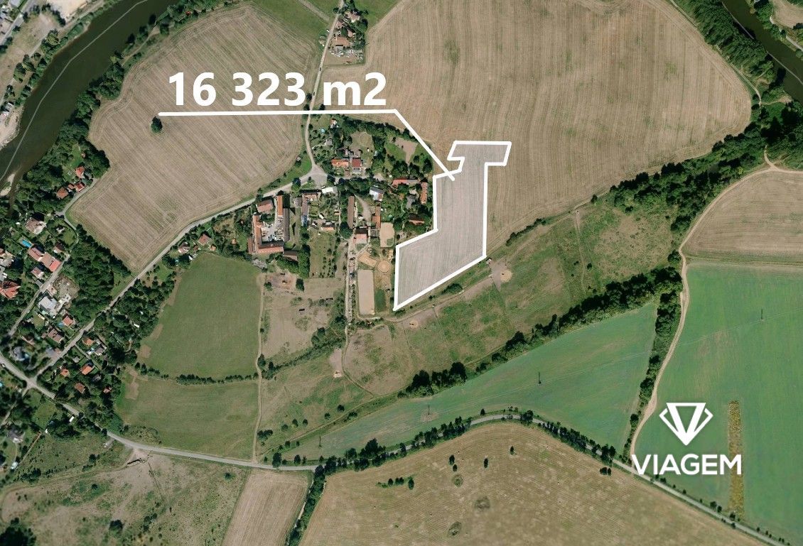 Nabízím k prodeji rozsáhlý pozemek parc. č. 3296/34 o celkov