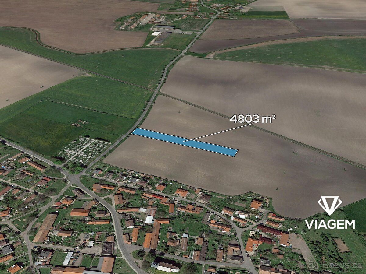 Nabízíme Vám ke koupi pozemek v katastrálním území Běrunice,