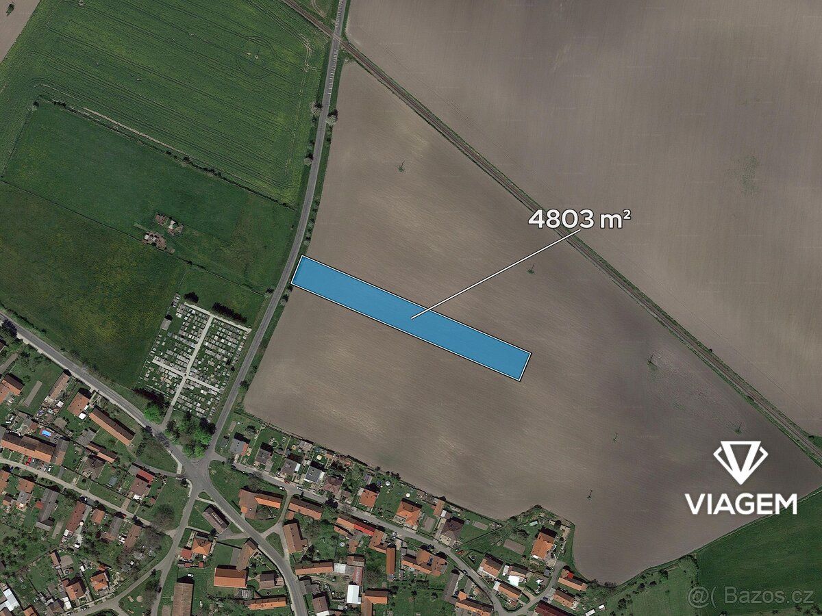 Nabízíme Vám ke koupi pozemek v katastrálním území Běrunice,