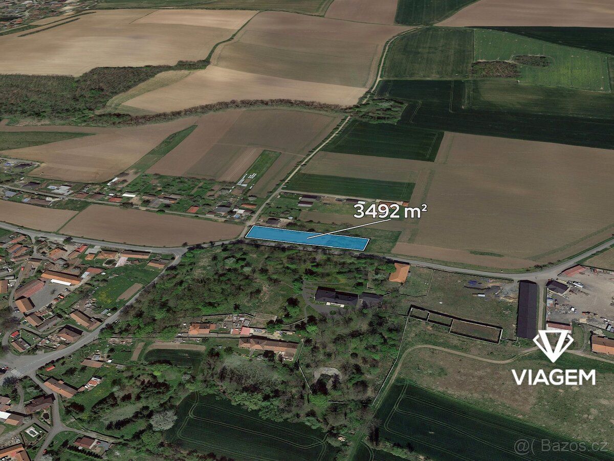 Nabízíme k prodeji 7/24 podílu zahrady o výměře 1 019 m2 m² 