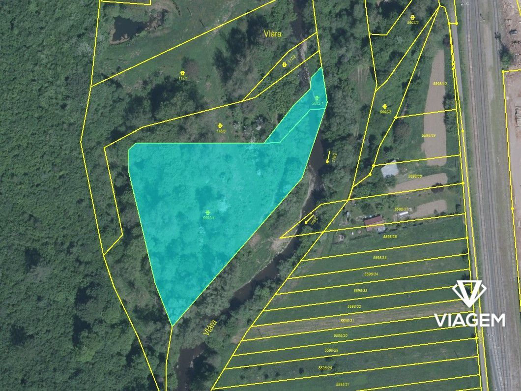 Nabízíme k prodeji soubor pozemků o celkové výměře 7 196 m² 
