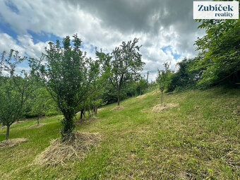 Nabízíme na prodej stavební pozemek v obci Újezdec / katastr