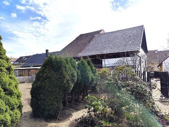 Prodej 1/2 RD + celek zahrady a garáže.
Nabízíme k prodeji 1