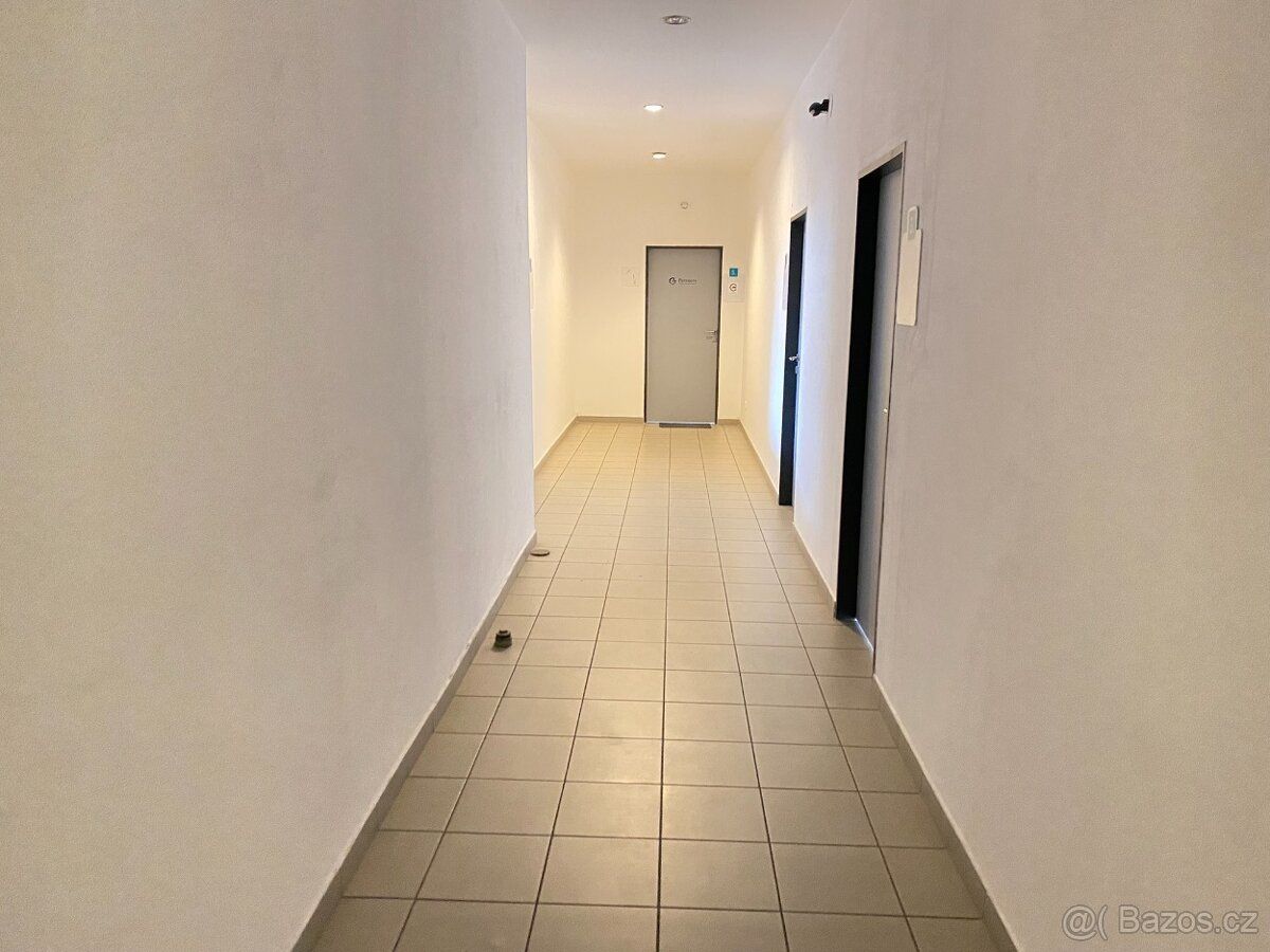 Naše společnost Vám zprostředkuje pronájem kanceláře ve 2. N