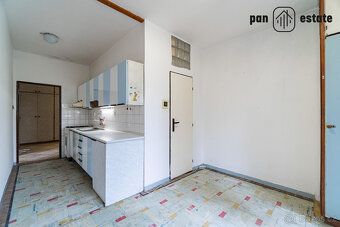 Nabízíme k prodeji prostorný cihlový byt o dispozici 3+1, si