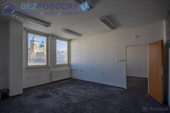 Nabízíme k pronájmu komerční prostory typu kanceláře na námě