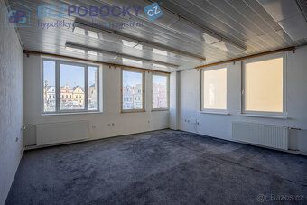 Nabízíme k pronájmu komerční prostory typu kanceláře na námě