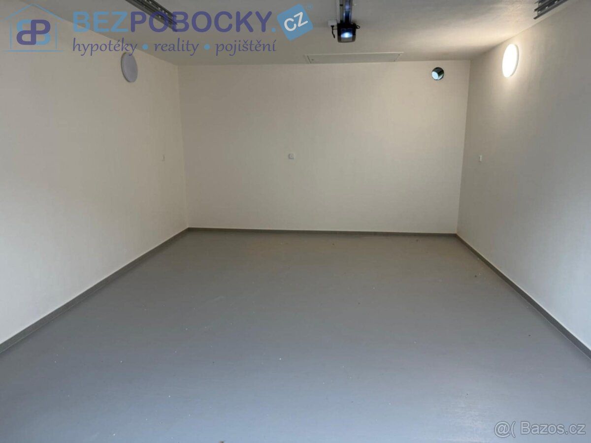 Nabízíme k prodeji novostavbu garáže se skladovacím prostore