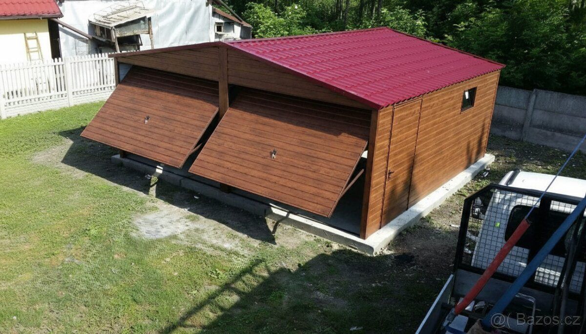 Parametry: Typ střechy-sedlová střecha- imitace střešních ta