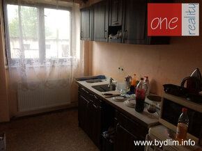 Nabízíme k pronájmu byt 2+1 v cihlovém domě v obci Božanov u