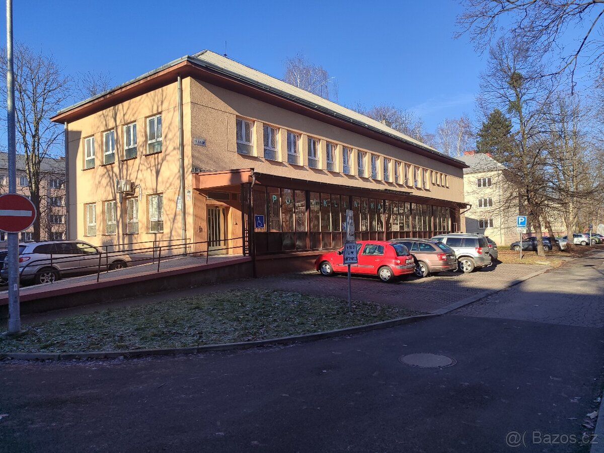 Nabízíme pronájem komerčních prostor od 50 do 150m2. Vlastní