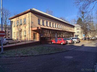 Nabízíme pronájem komerčních prostor od 50 do 150m2. Vlastní