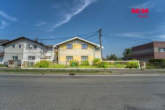 Prodej prostorného rodinného dvoupodlažního domu v centru ob