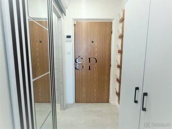 Nabízíme k pronájmu světlý byt 2+kk o výměře 40 m² v Revoluč