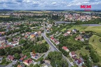 Nabízíme k pronájmu útulný byt 1+1 o výměře 36 m², který nal