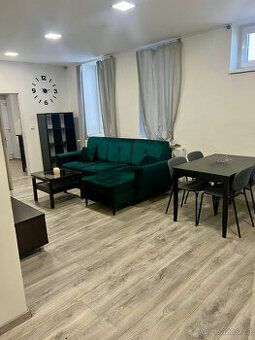 Nabízím k dlouhodobému pronájmu garsonku,pokoj v Luhačovicíc