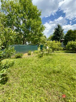 Prodej zahrady 392 m² s chatou, studnou a klidným zázemím – 