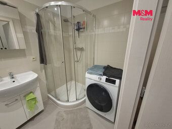 Nabízíme k pronájmu světlý byt 1+kk o velikosti 42 m² v klid