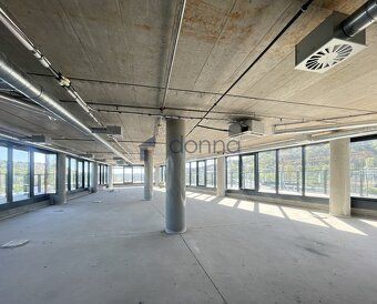Nabízíme k podnájmu komerční prostory o výměře 198,5 m2, v m