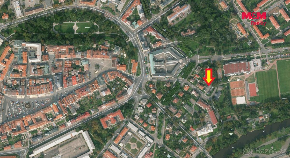 Pronájem udržované řadové garáže v žádané lokalitě poblíž hi